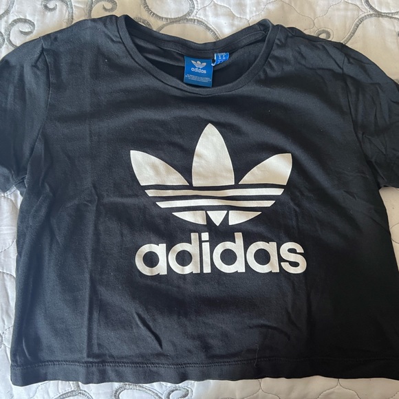 Adidas top - Picture 1 of 2
